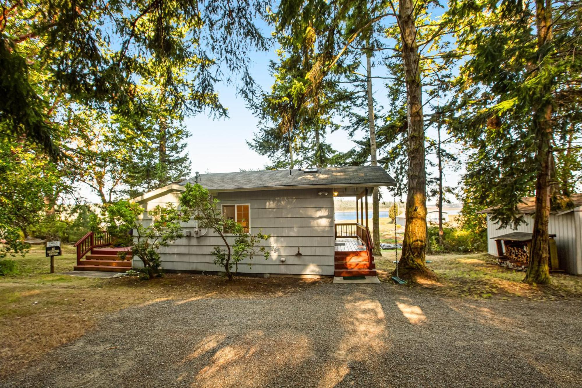 Marrowstone Island Beach Cabin Екстериор снимка