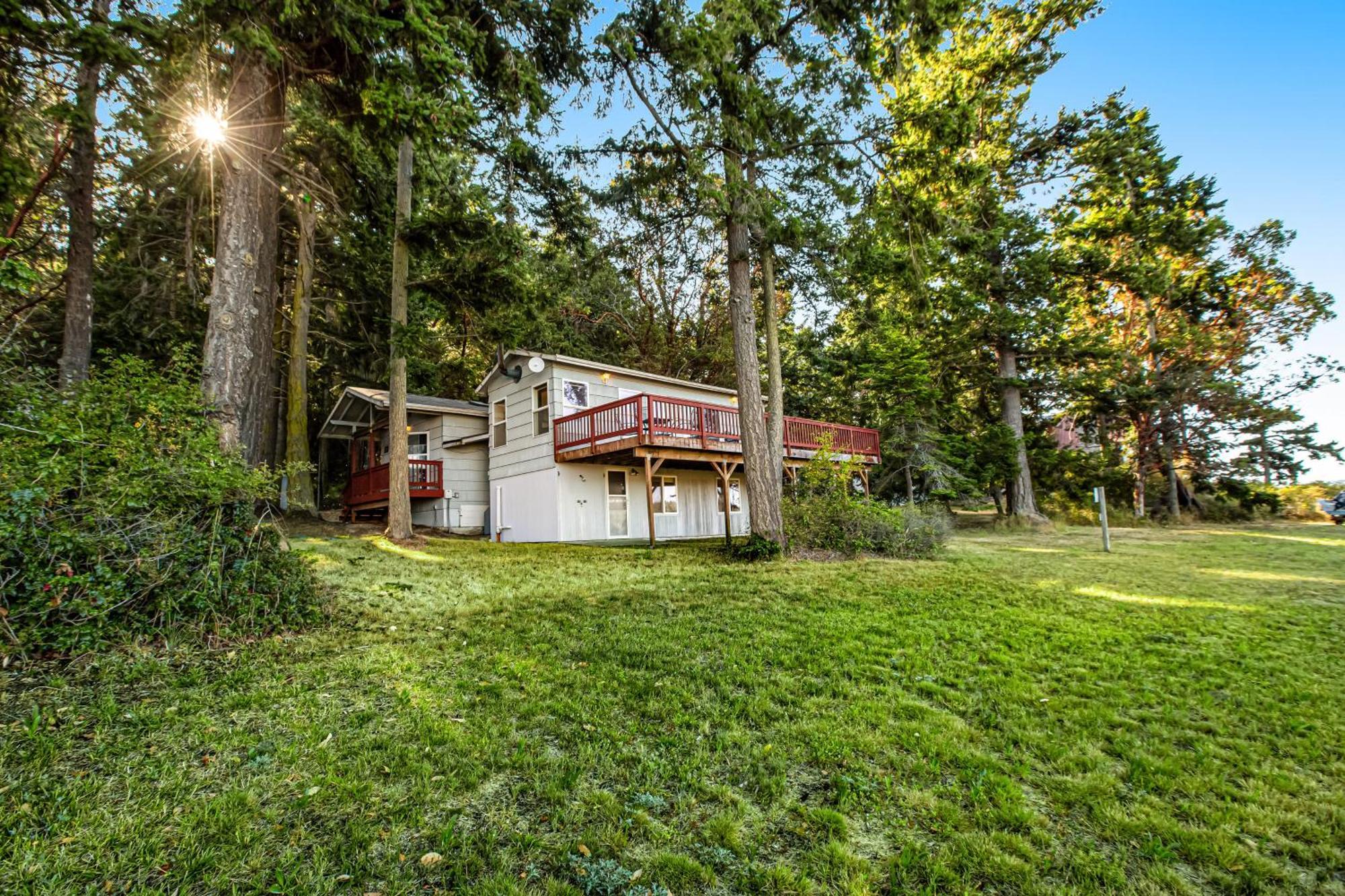 Marrowstone Island Beach Cabin Екстериор снимка
